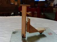 YO QUERÍA ESA PATINETA.